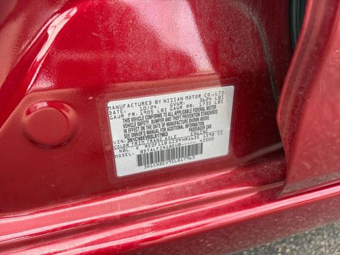 Used 2025 Nissan Versa SV image 27