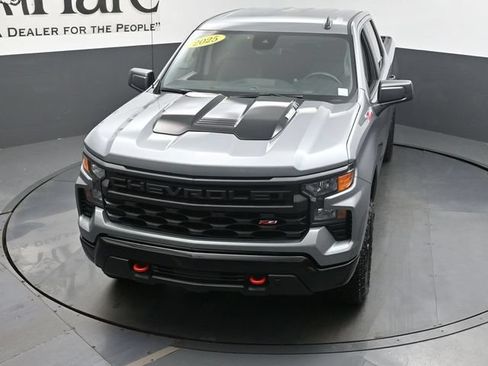 Used 2025 Chevrolet Silverado 1500 Custom Trail Boss AWD/4WD image 45