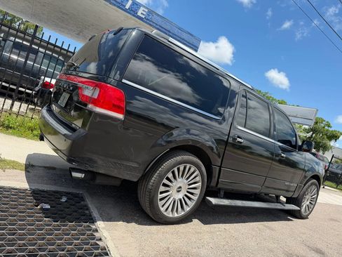 Used 2015 Lincoln Navigator L 4WD w/ Equipment Group 101A Reserve image 4