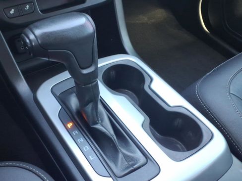 Used 2021 Chevrolet Colorado ZR2 image 18