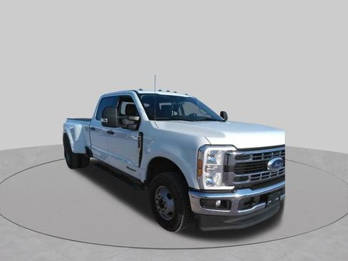 Used 2026 Ford F350 XLT AWD/4WD image 2