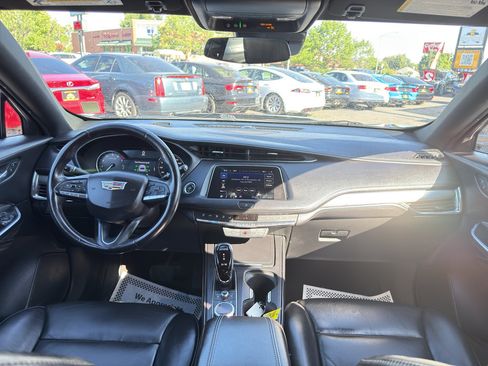 Used 2023 Cadillac XT4 Premium Luxury AWD/4WD image 21