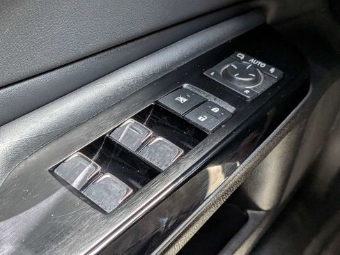 Used 2022 Lexus ES 350 Ultra Luxury w/ Accessory Package 2 FWD image 32