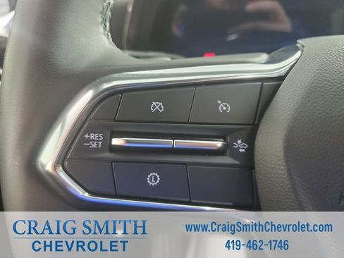 Used 2025 Chevrolet Equinox LT FWD image 18