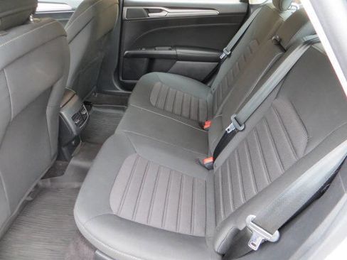 Used 2020 Ford Fusion SE AWD/4WD image 17