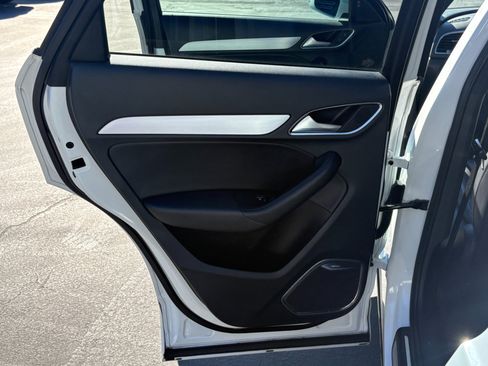 Used 2018 Audi Q3 2.0T Premium Plus w/ Premium Plus Package image 33