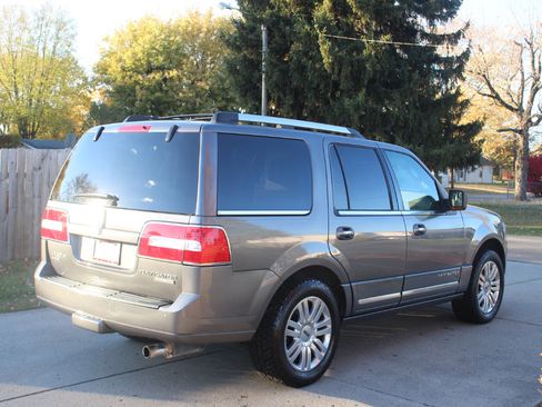Used 2014 Lincoln Navigator 2WD w/ Equipment Group 101A image 9