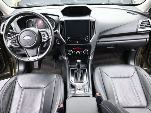 Used 2022 Subaru Forester Touring image 12