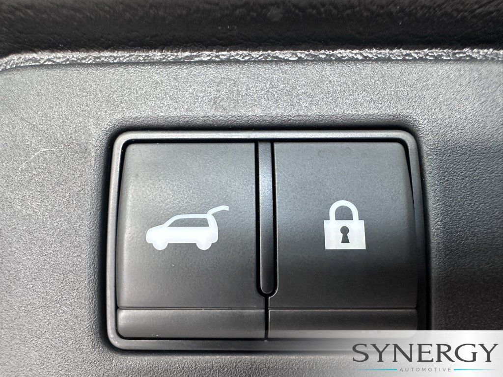 Used 2023 Nissan Rogue SL w/ SL Premium Package FWD image 11