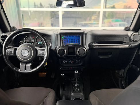 Used 2014 Jeep Wrangler Sport w/ Connectivity Group AWD/4WD image 18