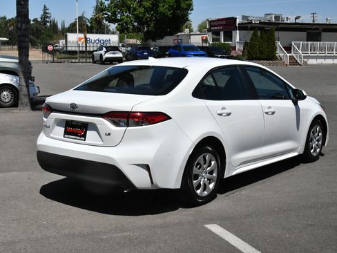 Used 2025 Toyota Corolla LE FWD image 8