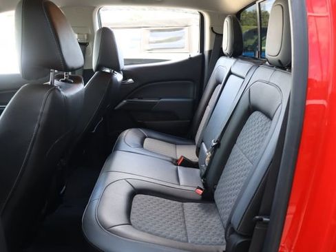 Used 2017 Chevrolet Colorado Z71 AWD/4WD image 28