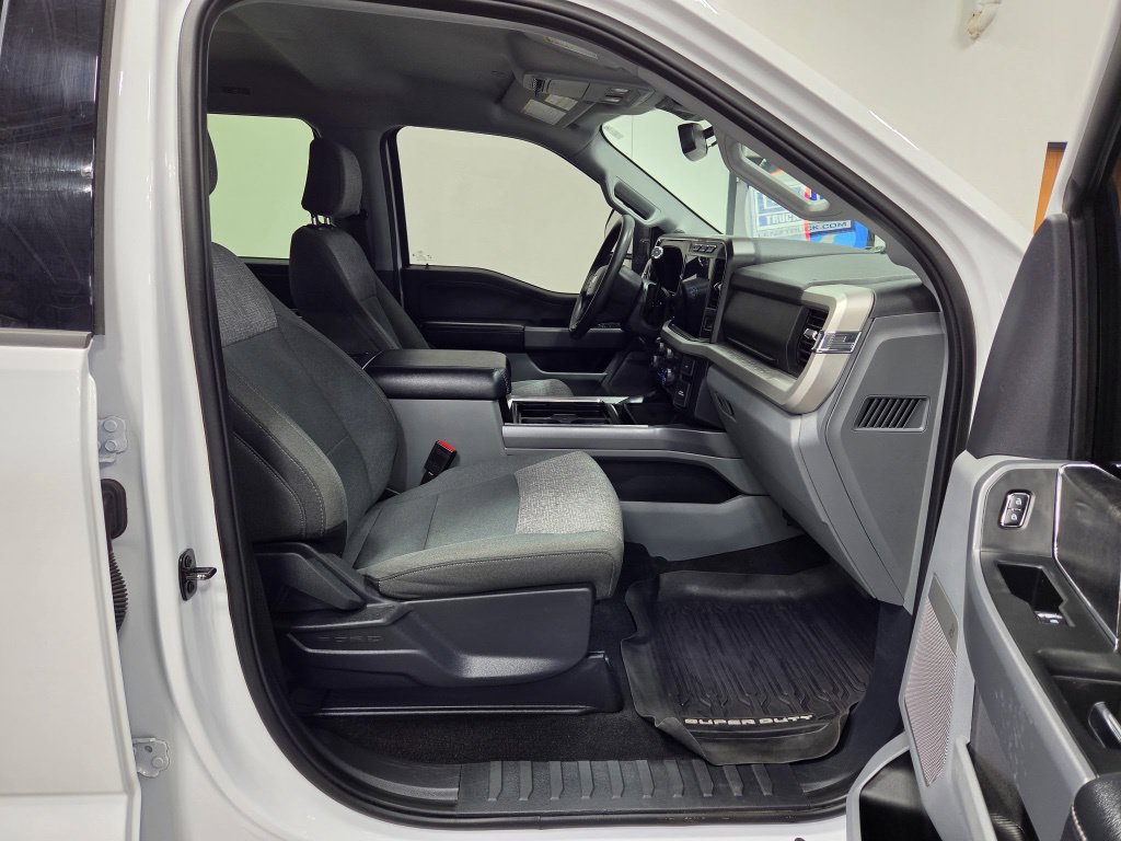 Used 2024 Ford F250 XLT w/ XLT Premium Package AWD/4WD image 23