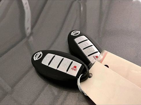 Used 2021 Nissan Leaf SL Plus image 9