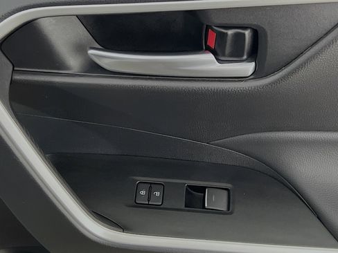 Used 2025 Toyota RAV4 XLE image 32