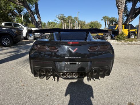 Used 2019 Chevrolet Corvette Stingray Coupe w/ Battery Protection Package image 6