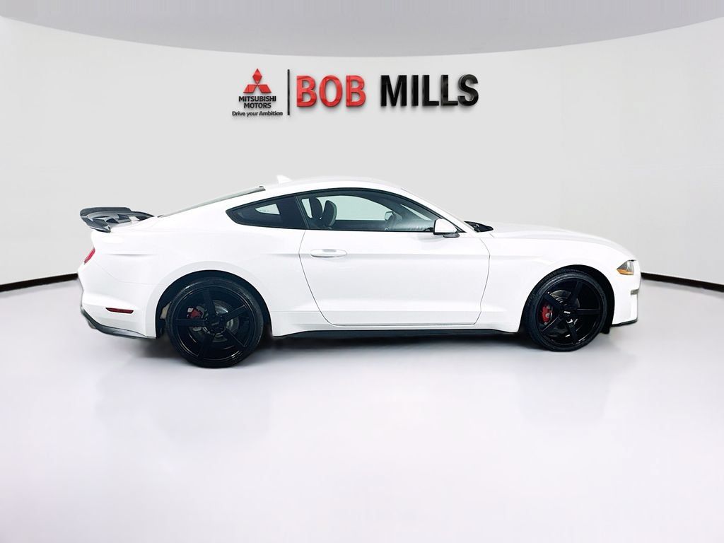 Used 2022 Ford Mustang Coupe RWD image 8