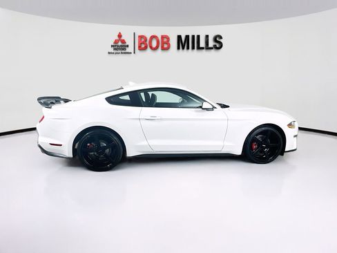 Used 2022 Ford Mustang Coupe RWD image 8