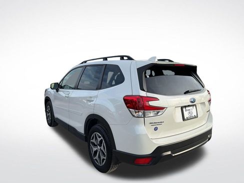 Certified 2023 Subaru Forester Premium AWD/4WD image 11