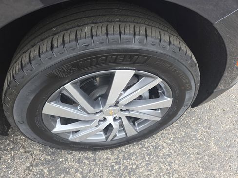 Used 2022 Chevrolet Equinox Premier image 26