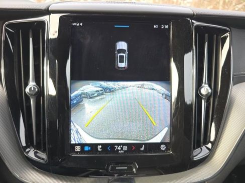 Certified 2023 Volvo XC60 B6 Ultimate w/ Protection Package Premier image 34