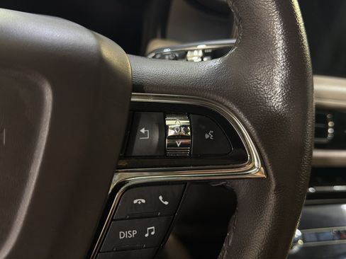 Used 2023 Lincoln Nautilus AWD w/ Premium Package image 21