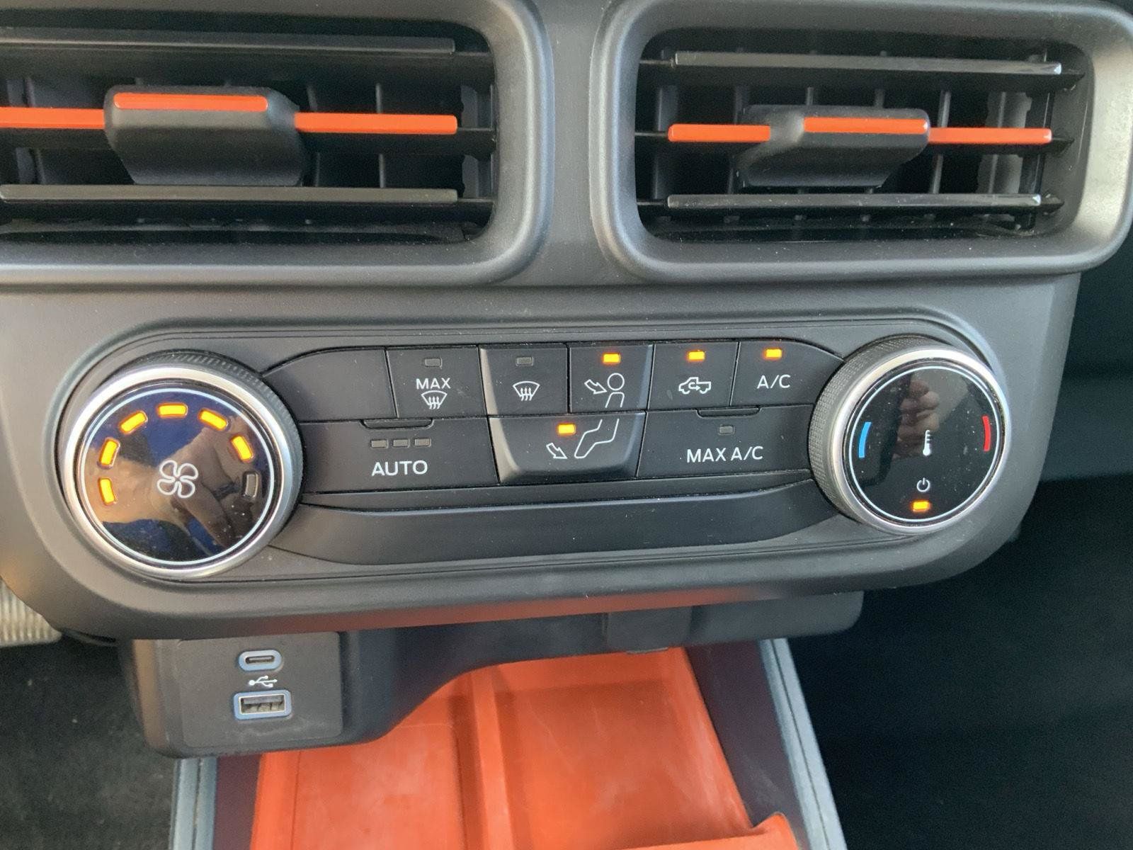 Used 2023 Ford Maverick XLT FWD image 34