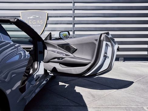 Used 2024 Chevrolet Corvette Stingray Premium Conv w/ Z51 Performance Package image 29