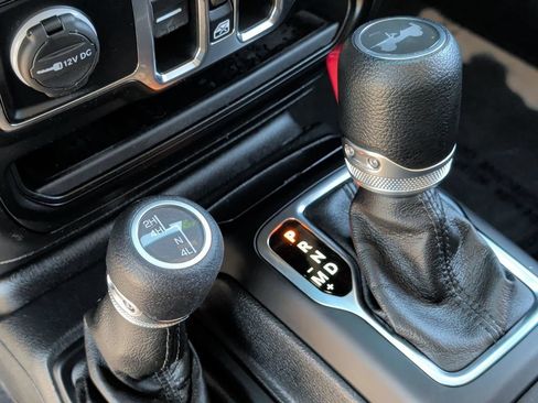 Used 2022 Jeep Wrangler Unlimited Sport AWD/4WD image 11