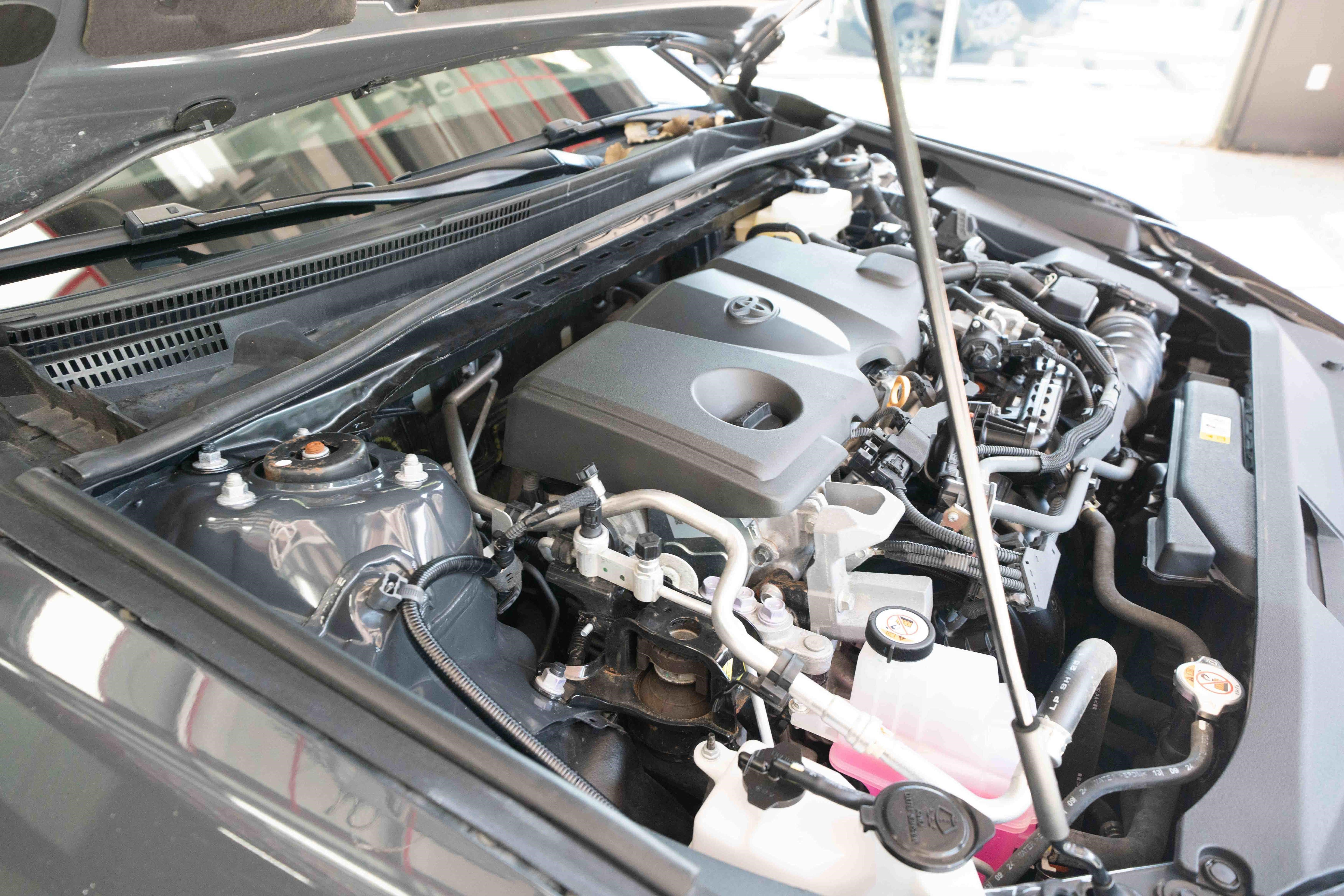 Used 2025 Toyota Camry LE FWD image 31
