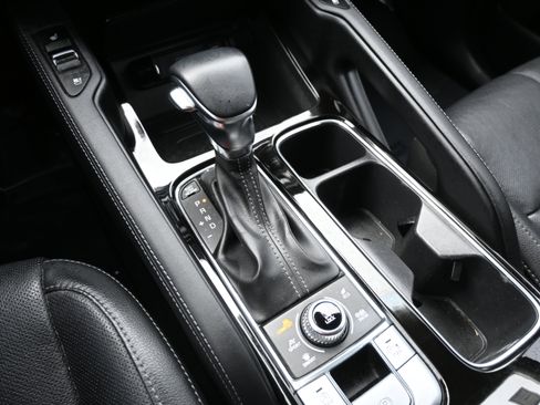 Used 2021 Kia Telluride EX w/ EX Premium Package image 28