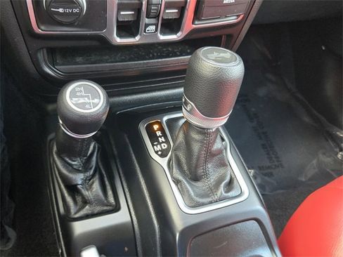 Used 2021 Jeep Wrangler Unlimited Sport image 23