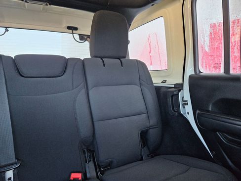 Used 2020 Jeep Wrangler Unlimited Sport image 27