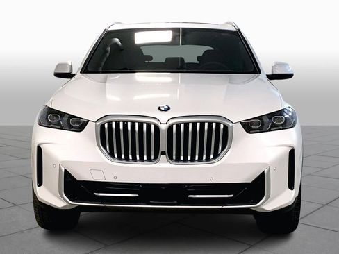 New 2026 BMW X5 xDrive40i w/ Executive Package image 3