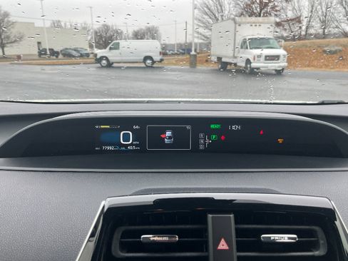 Used 2016 Toyota Prius Three Touring image 24