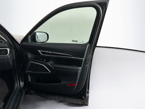Used 2025 Kia Telluride S FWD image 35