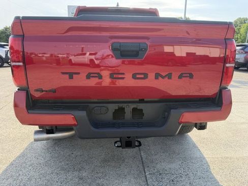Used 2024 Toyota Tacoma TRD Off-Road AWD/4WD image 9