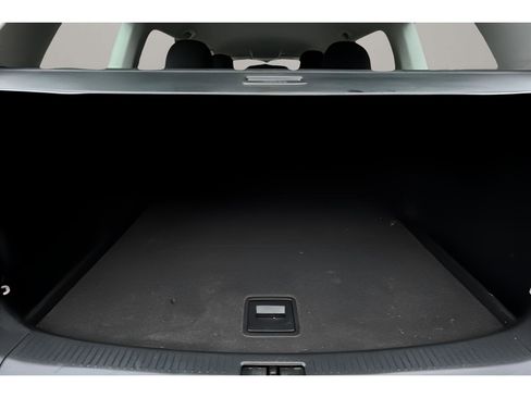 Used 2019 Volkswagen Golf S image 36