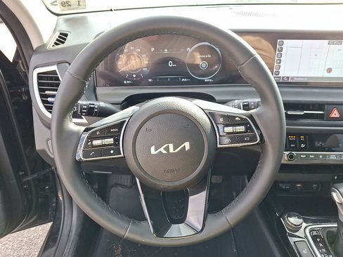 Used 2024 Kia Seltos EX AWD/4WD image 21