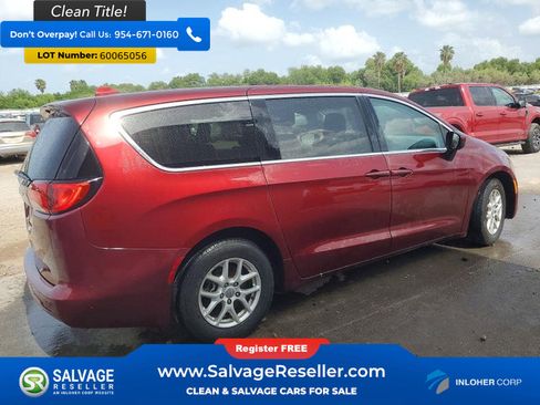 Used 2017 Chrysler Pacifica Touring FWD image 4