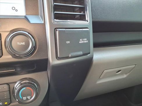 Used 2018 Ford F150 XLT w/ Equipment Group 302A Luxury image 20