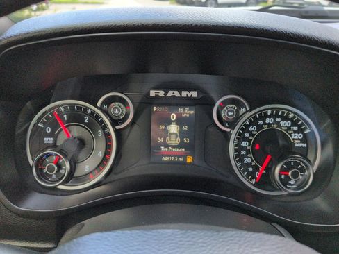 Used 2024 RAM 2500 Big Horn AWD/4WD image 27