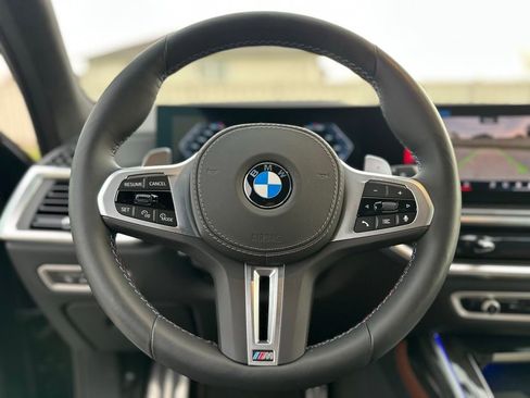 Certified 2025 BMW X7 M60i AWD/4WD image 26