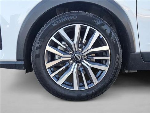 Used 2024 Nissan Kicks SR image 24