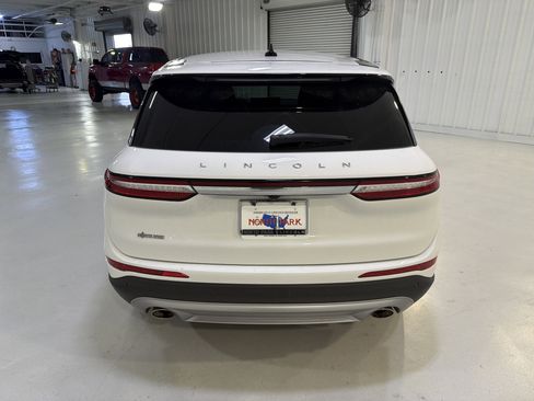 Used 2023 Lincoln Corsair FWD image 4