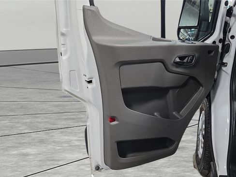 Used 2024 Ford Transit 350 XLT image 27