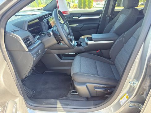 New 2026 GMC Terrain Elevation w/ Technology Package II FWD image 8