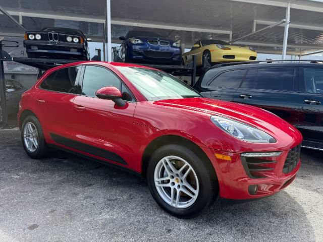 Used 2018 Porsche Macan AWD/4WD image 1