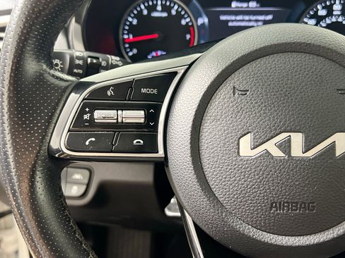 Used 2022 Kia Seltos SX w/ Sunroof Package image 18