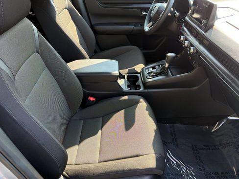 Used 2025 Honda CR-V LX image 24